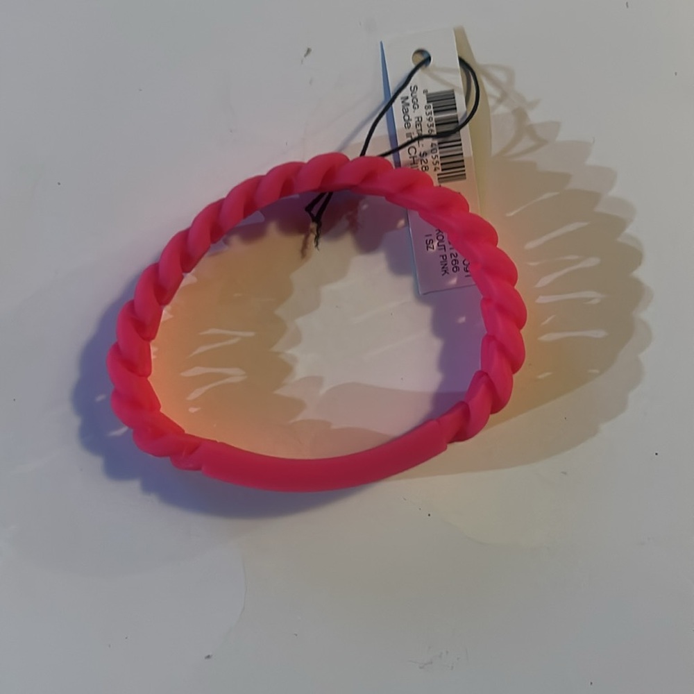 Marc by Marc Jacobs Neon Pink Rubber Bracelet - Picture 3 of 4